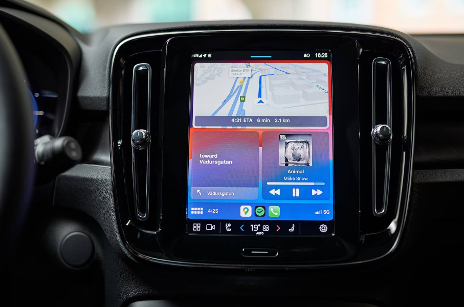 2026 Volvo EX40 Entertainment 6