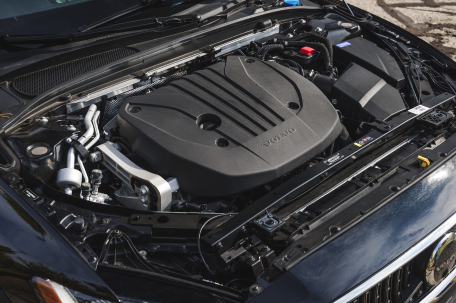 2026 Volvo V60 Cross Country Engine 7