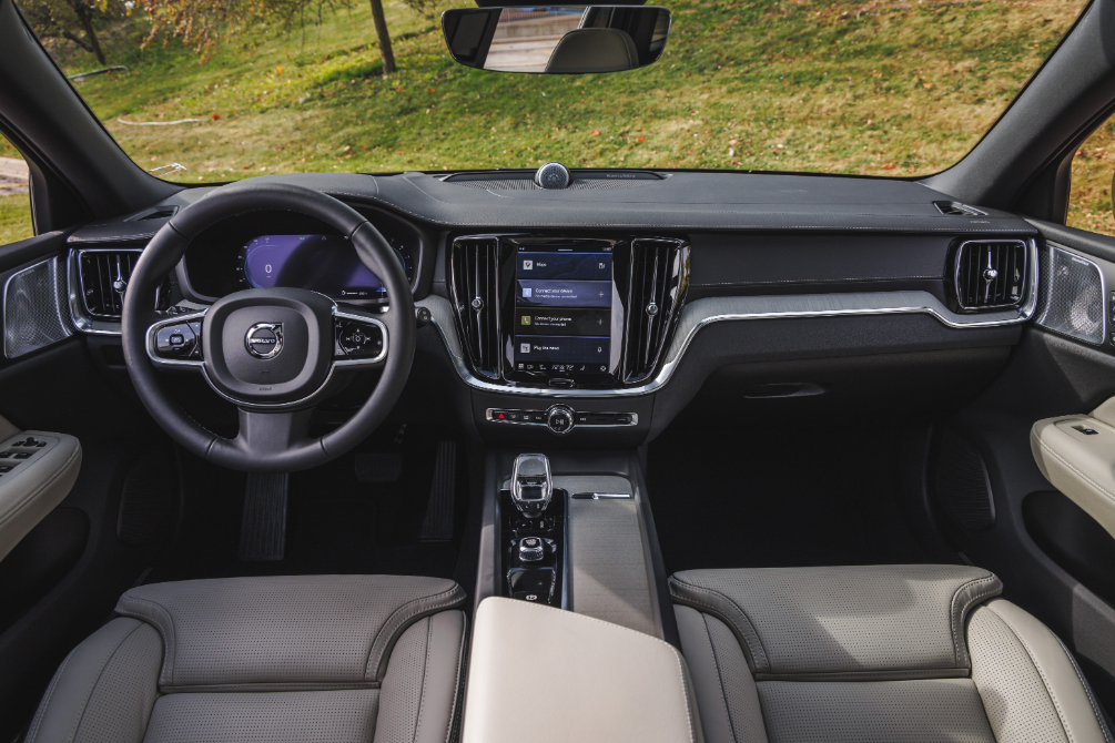 volvo-v60-cross-country-2026-review-specs-price-and-mileage-brochure