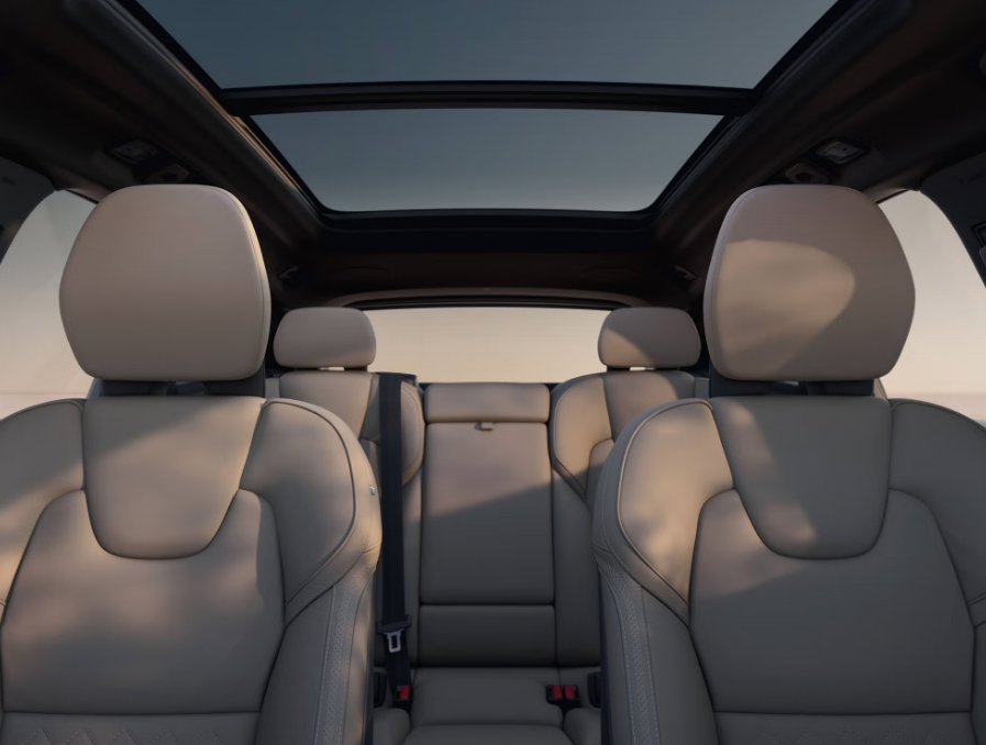 2026 Volvo XC60 Interior 2