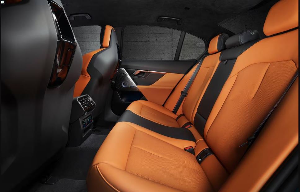 2025 BMW M5 Safety 2