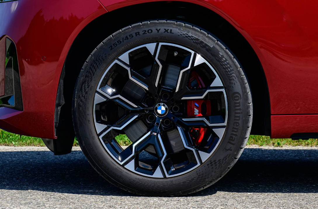 2025 BMW X3 TIRE