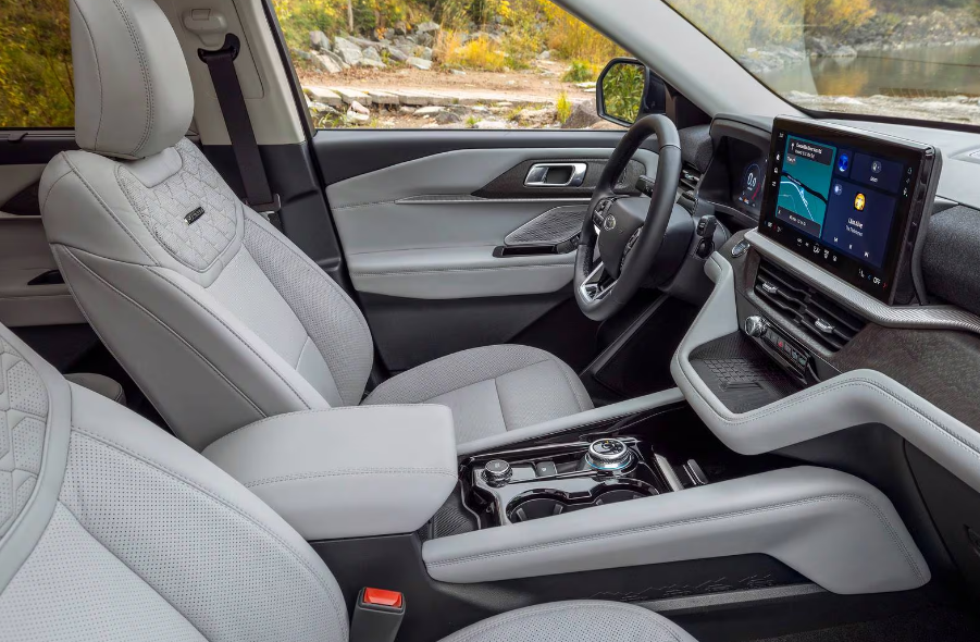 2025 Ford Explorer st interior