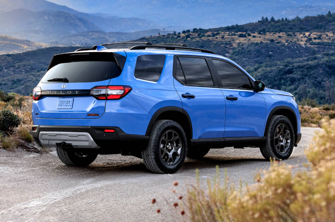 2025 Honda Pilot EXTERIOR-1