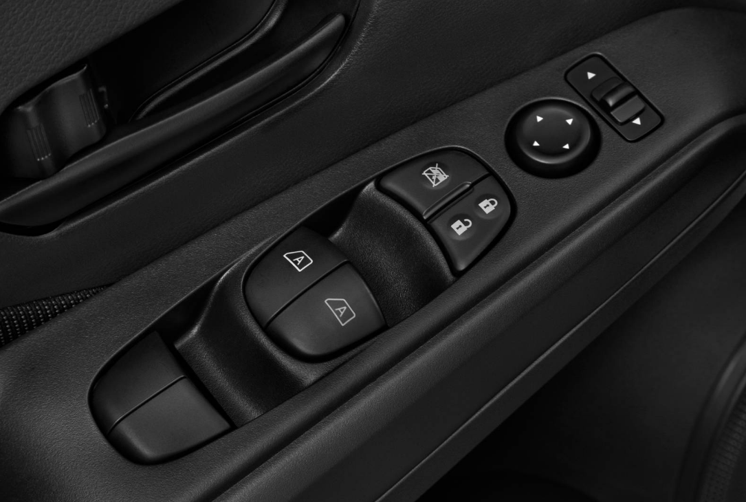 2025 Nissan Kicks Play SAFETY