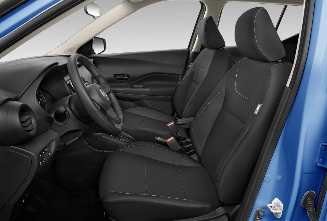 2025 Nissan Kicks Play SEATS