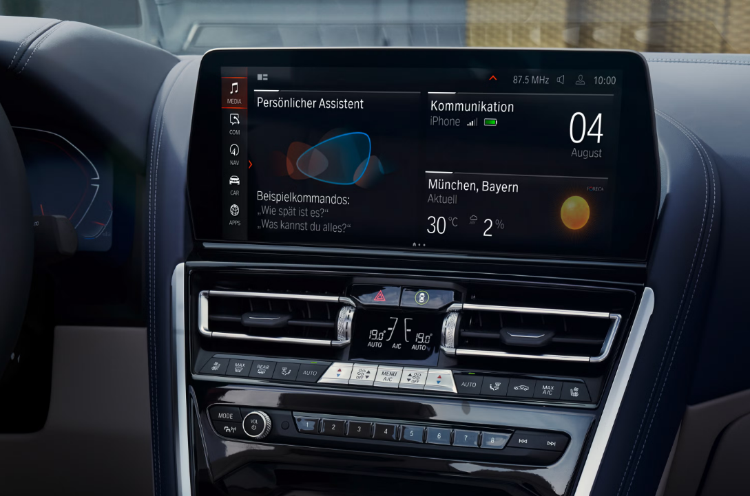 BMW 8 SERIES 2025 LCD