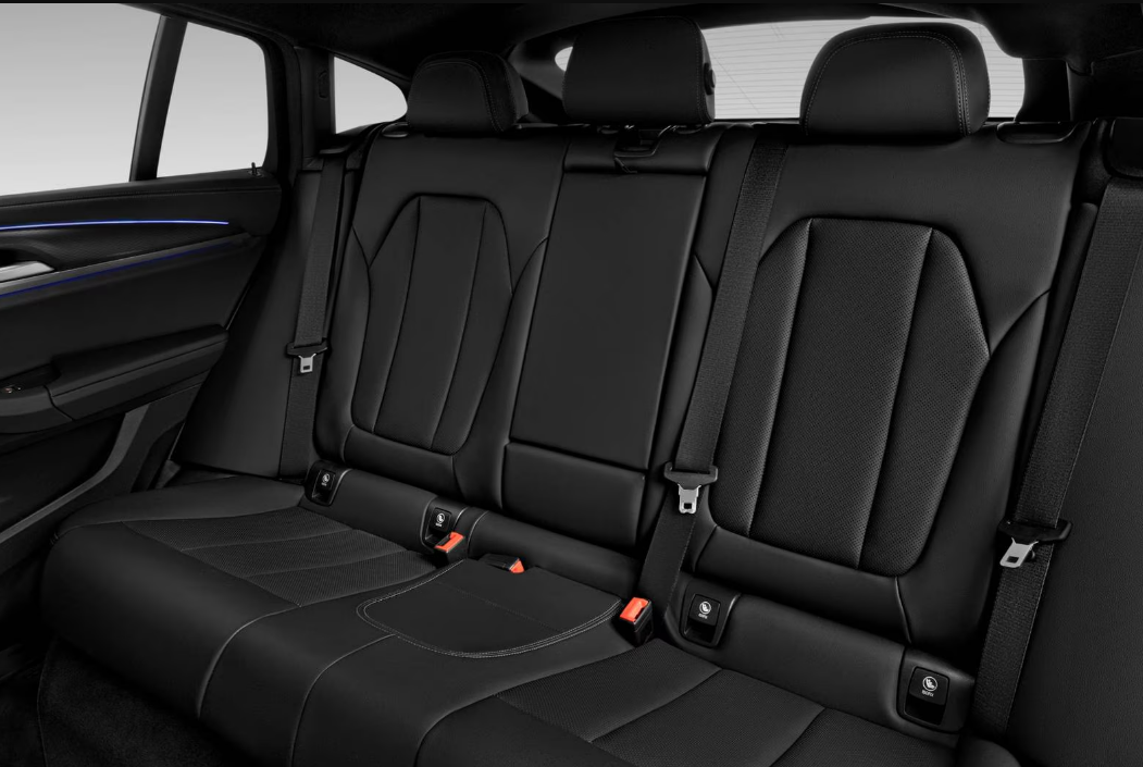 BMW X4 2025 seat