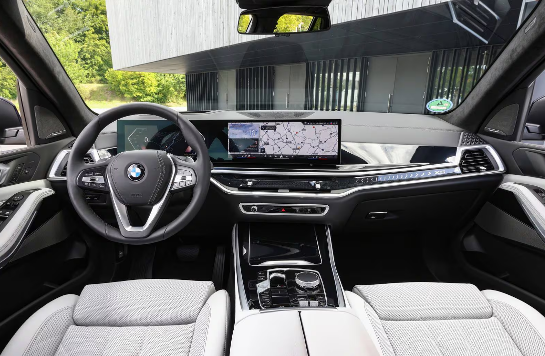 BMW X5 2025 INTERIOR-1