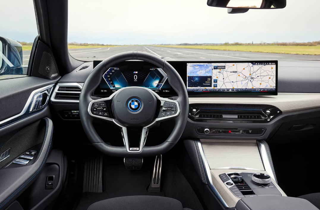 BMW i4 2025 interior-1