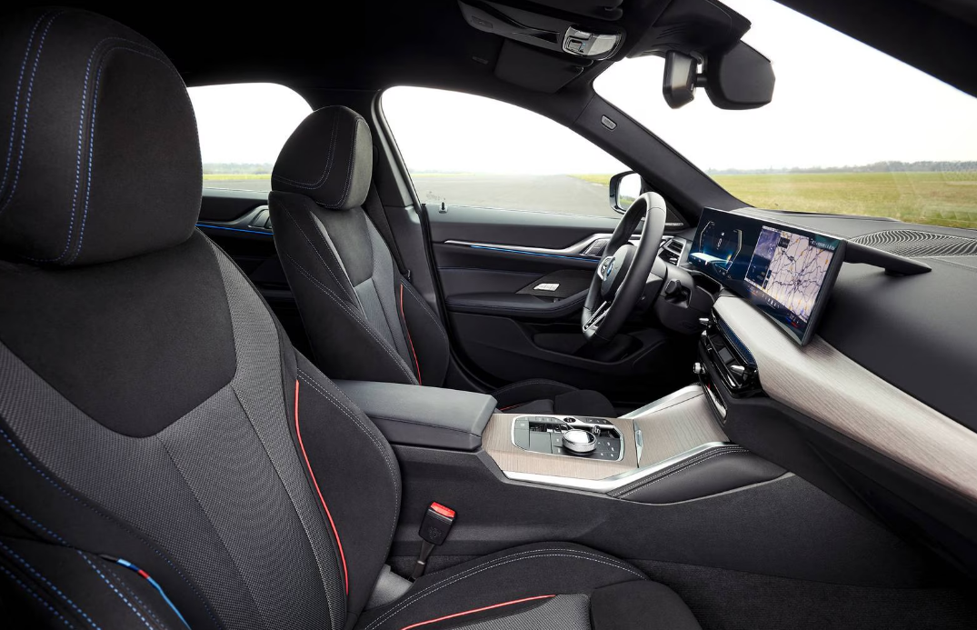 BMW i4 2025 interior