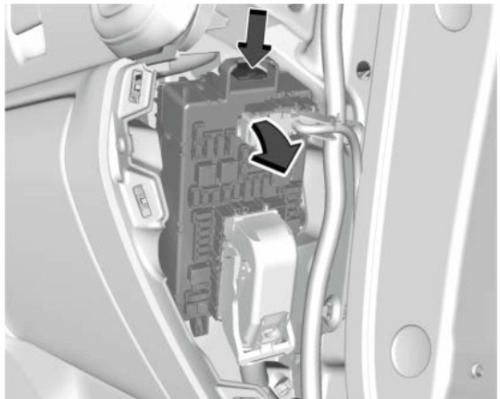 Chevrolet Silverado Fuse Box Location and Diagrams User Guide (2019 - 2022) Fig 2