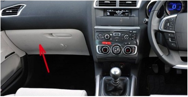 Citroën C4 Fuse Box Location and Diagrams User Guide (2011 - 2017) fig 3