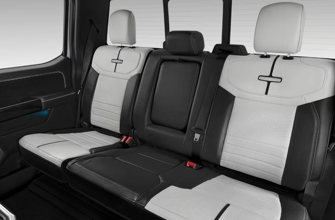 Ford F-150 Lightning 2025 SEAT