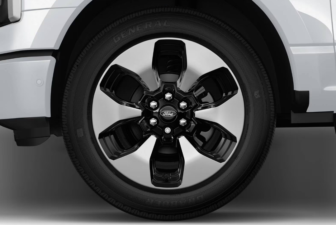 Ford F-150 Lightning 2025 TIRE