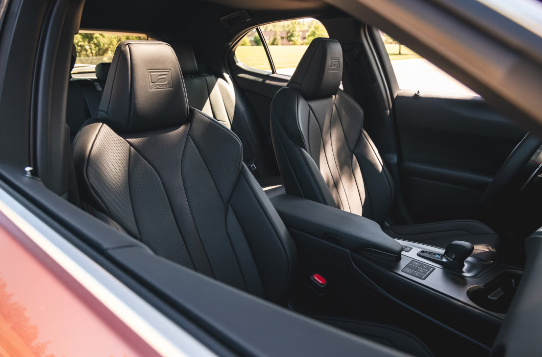 Lexus UX 2026 INTERIOR-1