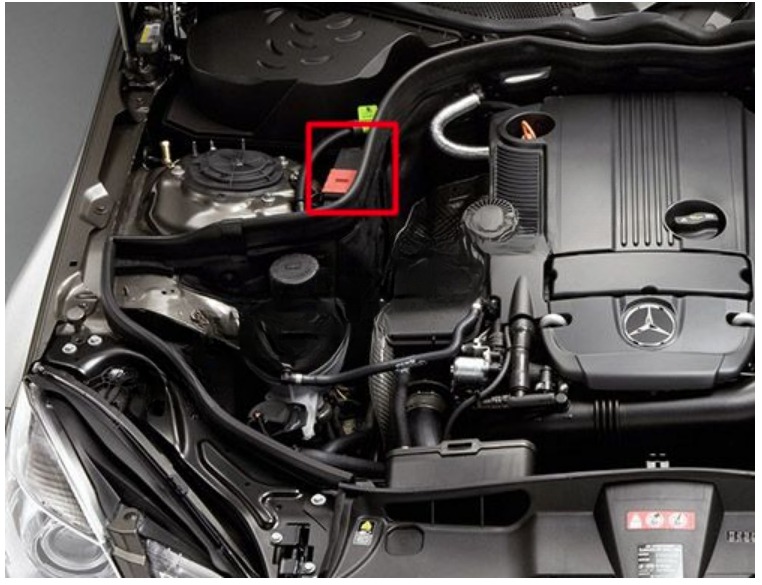 Mercedes-Benz E-Class Fuse Box Diagrams and Location Guide (2010 - 2016) Fig 8