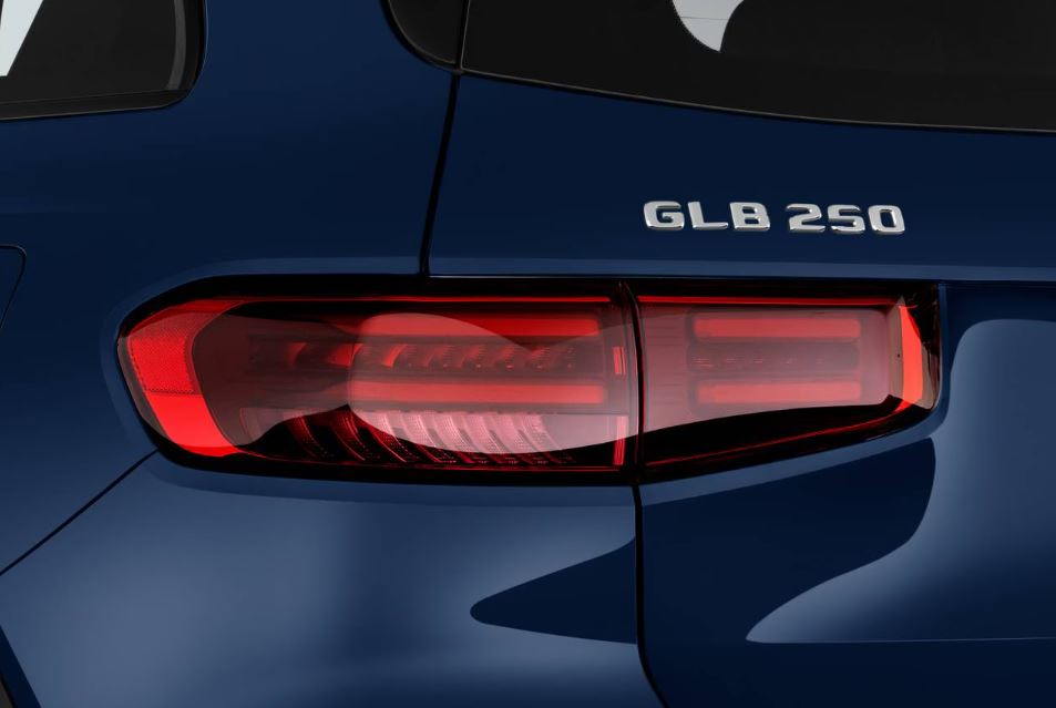 Mercedes-Benz GLB 250 SUV 2026 fig 13