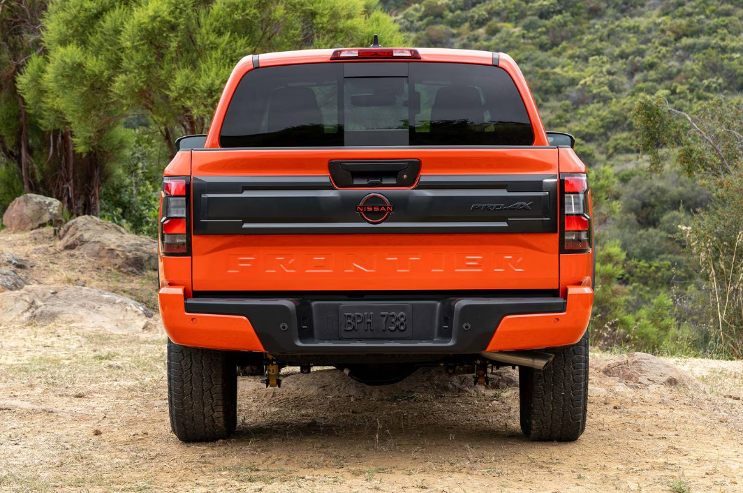 Nissan Frontier 2025 exterior-1