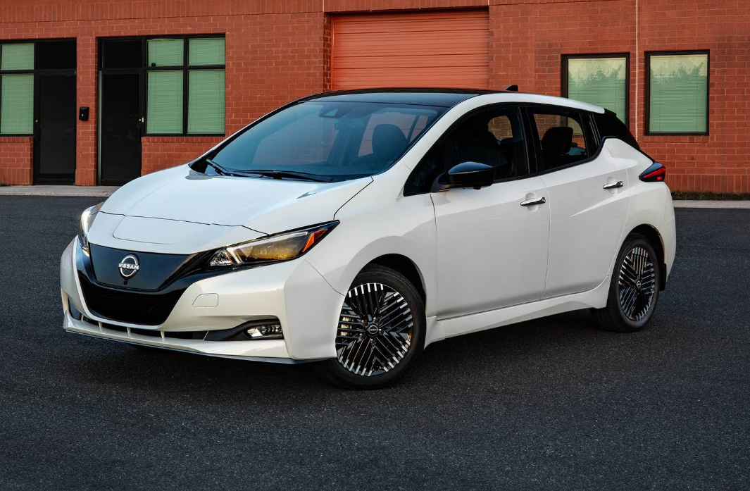 Nissan LEAF 2025 EXTERIOR-1