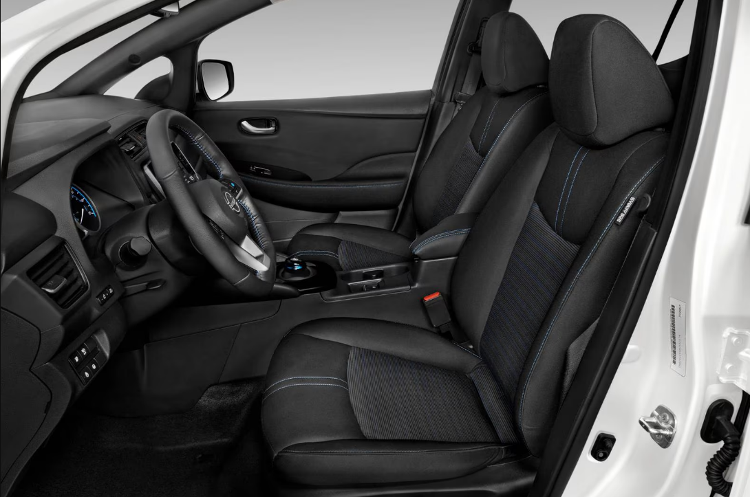 Nissan LEAF 2025 SEAT
