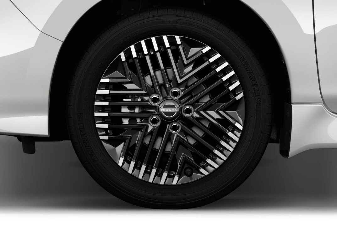 Nissan LEAF 2025 TIRE