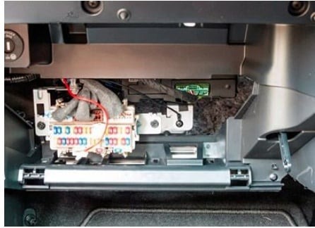 Nissan (Qashqai & Rogue Sport) Fuse Box Location and Diagrams User Guide (2014 - 2022) fig 2