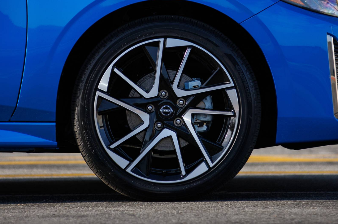 Nissan Sentra 2025 tire