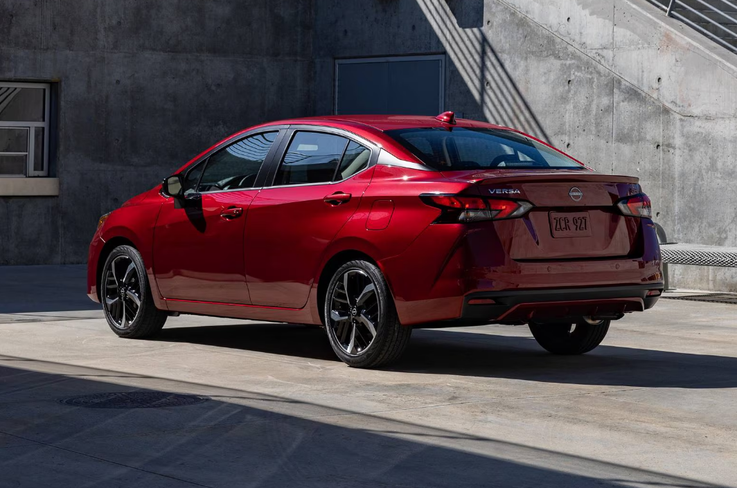 Nissan Versa 2025 EXTERIOR-1