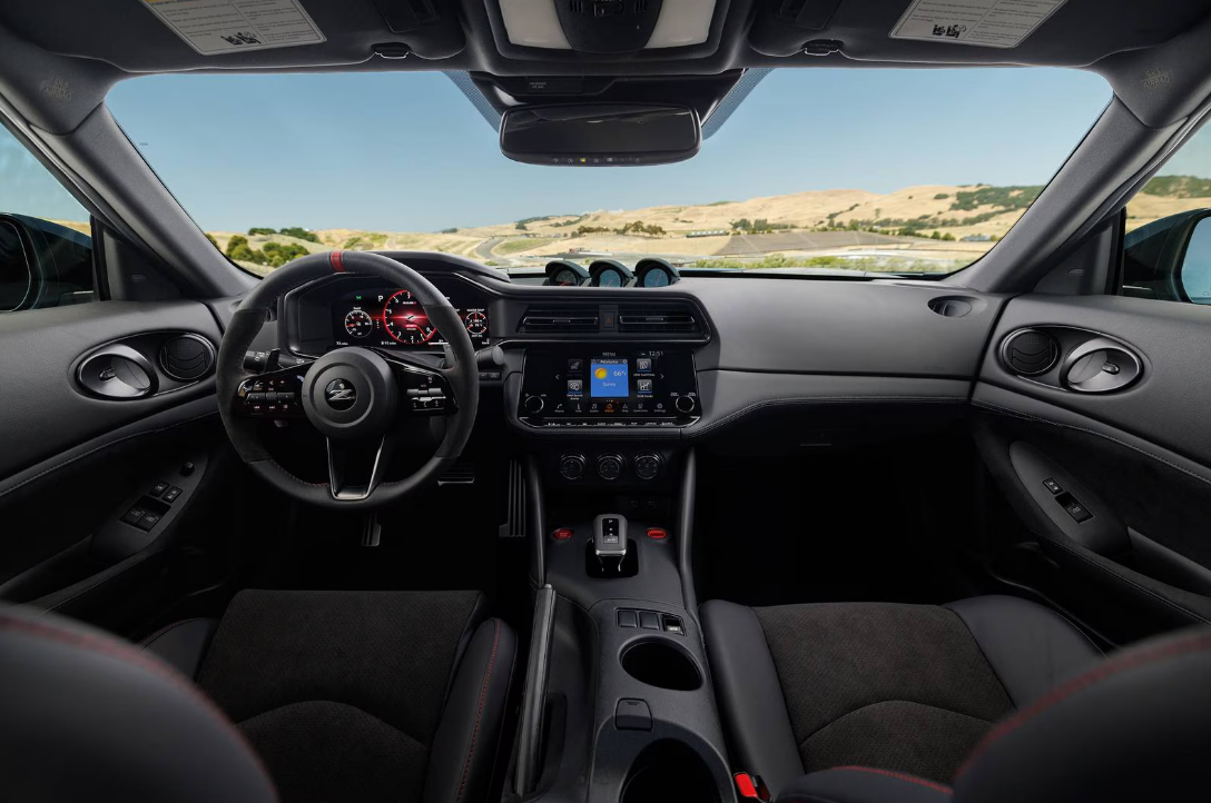 Nissan Z 2025 interior