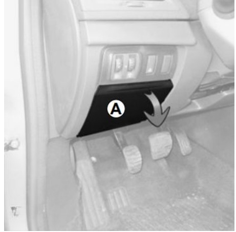 Renault Megane Fuse Box Location and Diagrams User Guide (2008 – 2015) fig 2