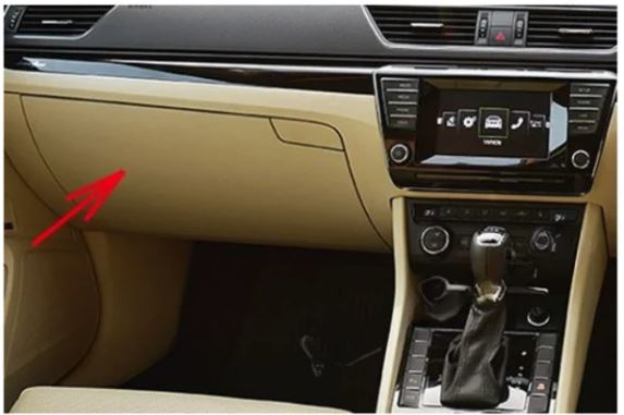 Skoda Superb Fuse Box Location and Diagrams User Guide (2015 – 2023) fig 3