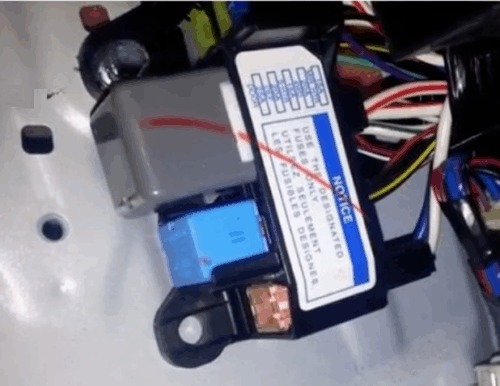 Toyota Hilux Fuse Box Location and Diagrams User Guide (2004 - 2015) fig 5