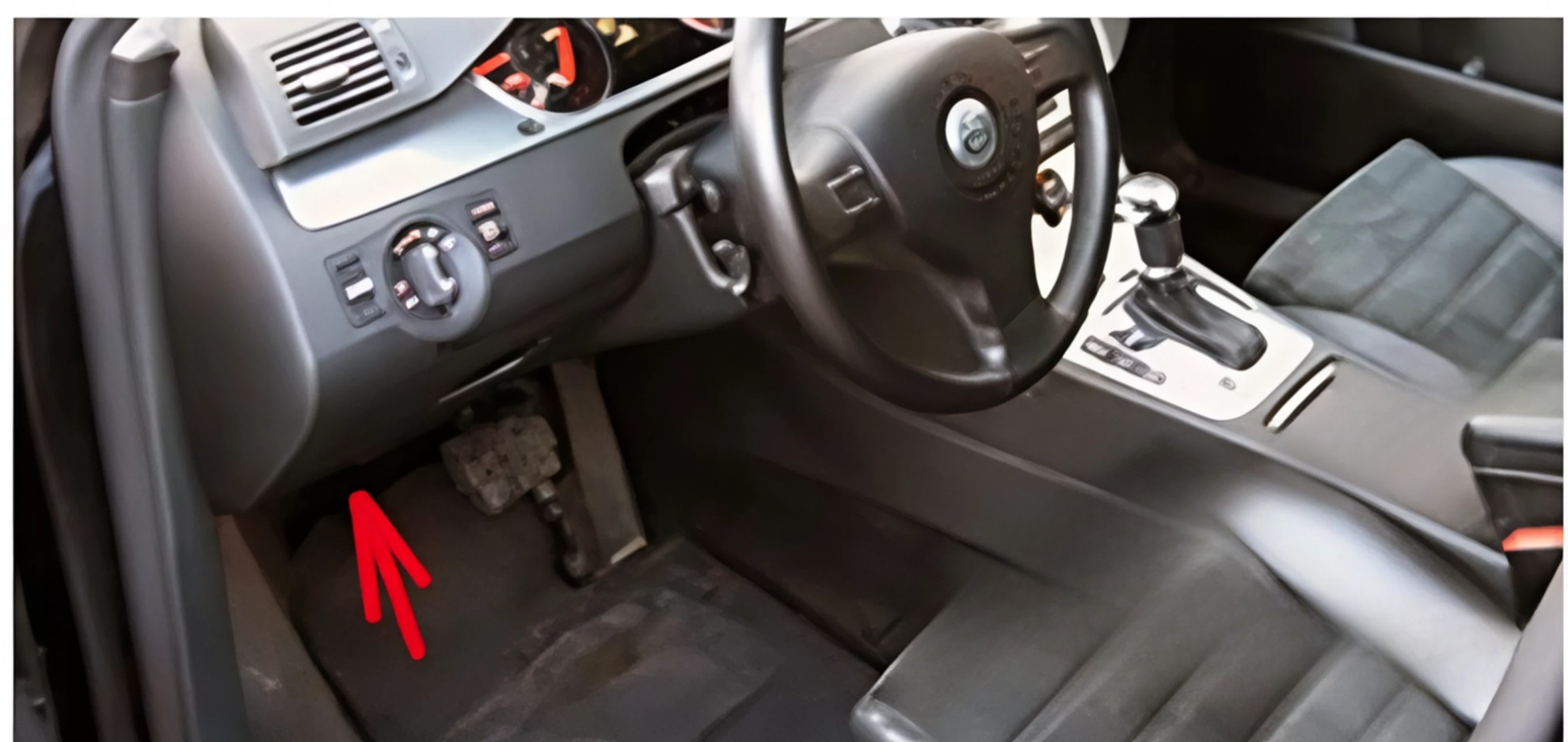 Volkswagen Passat Fuse Box Diagrams and Location Guide (2005 - 2010) Fig 7