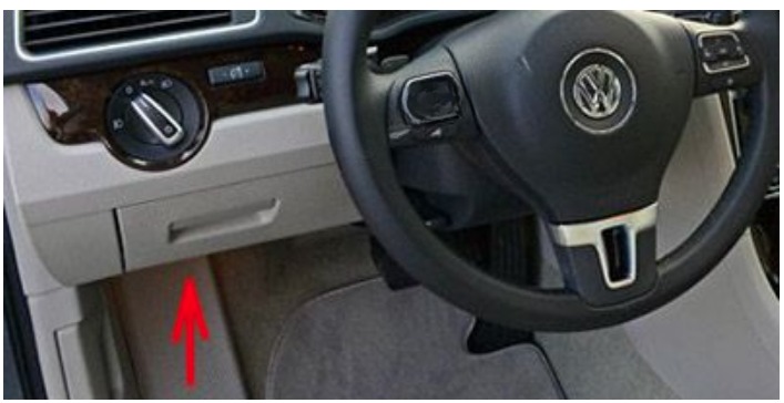 Volkswagen Passat Fuse Box Diagrams and Location User Guide (2011 - 2015) Fig 8