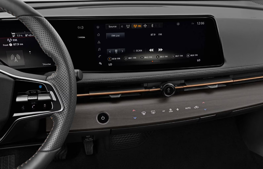 nissan ariya 2025 LCD
