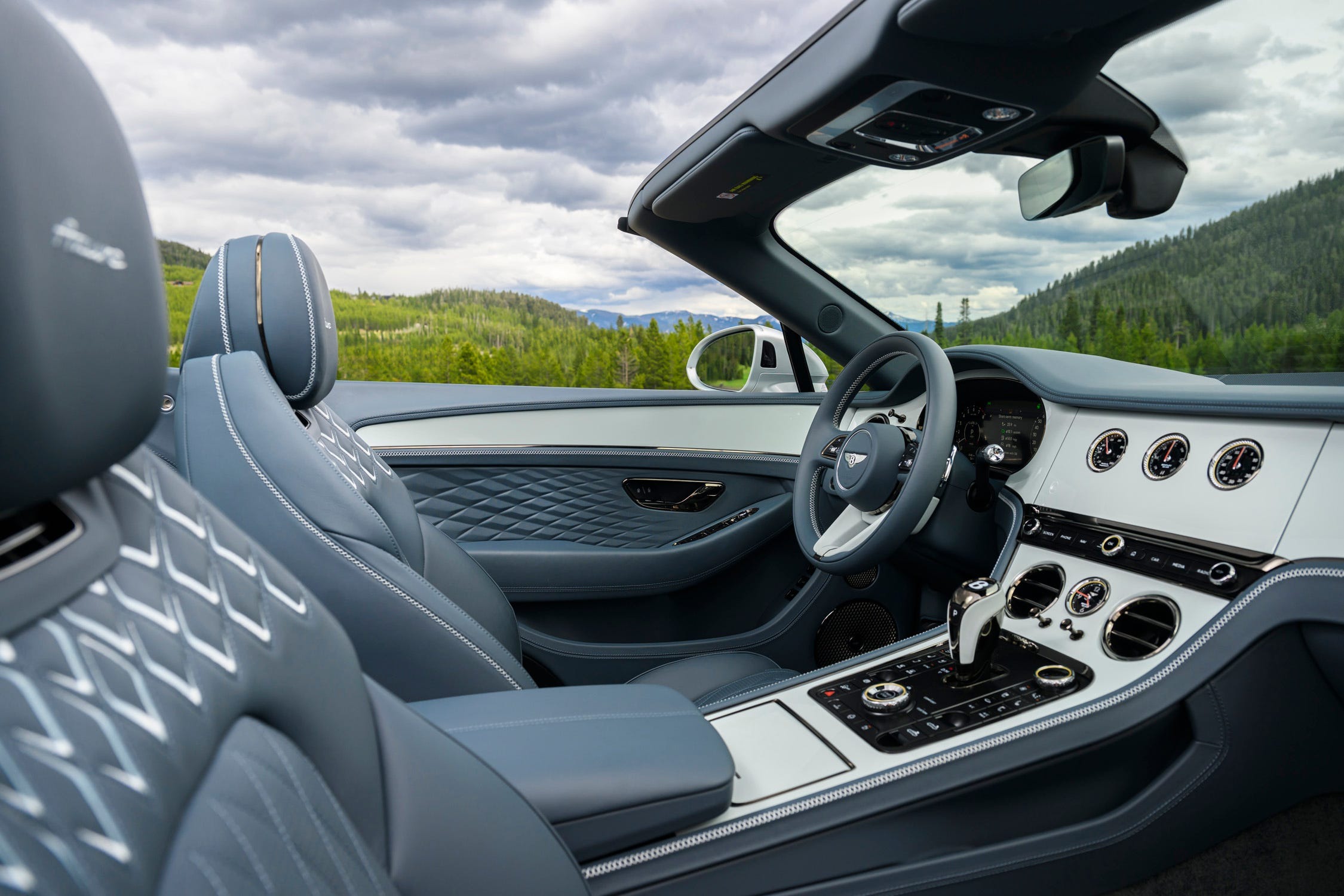 Bentley Continental GT Convertible 2026 fig 13