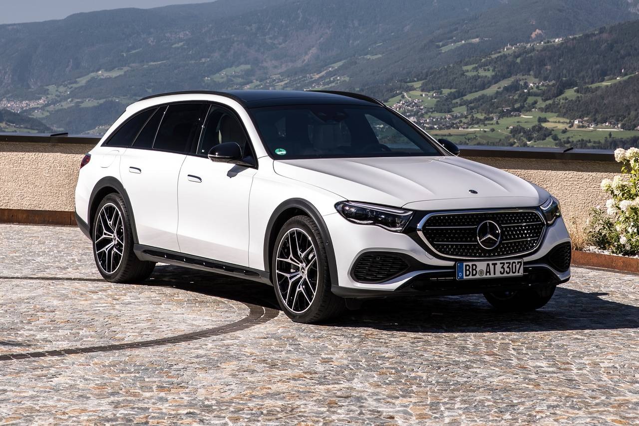 Mercedes-Benz E-Class Wagon 2026 fig 1