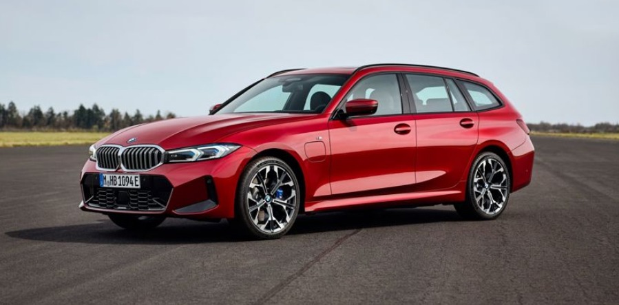 Number 3 2025 BMW 3 Series FIG-1