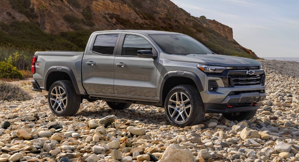 Number 7 2025 Chevrolet Colorado fig-1