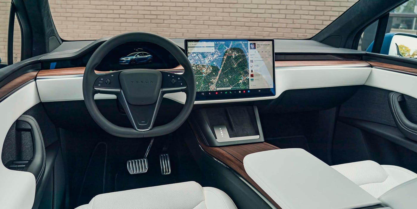 Tesla Model X SUV 2026 Review fig 11