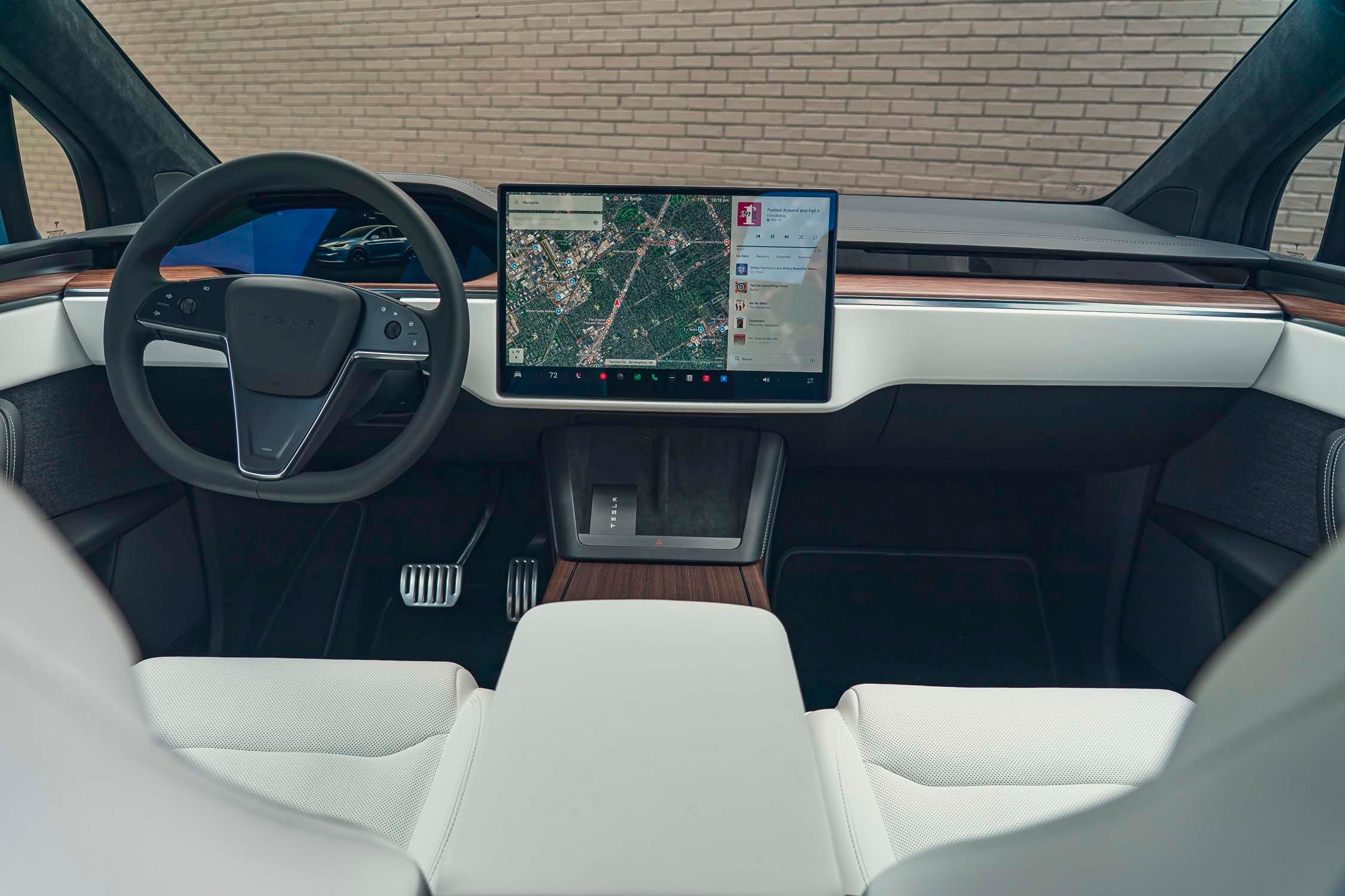 Tesla Model X SUV 2026 Review fig 12