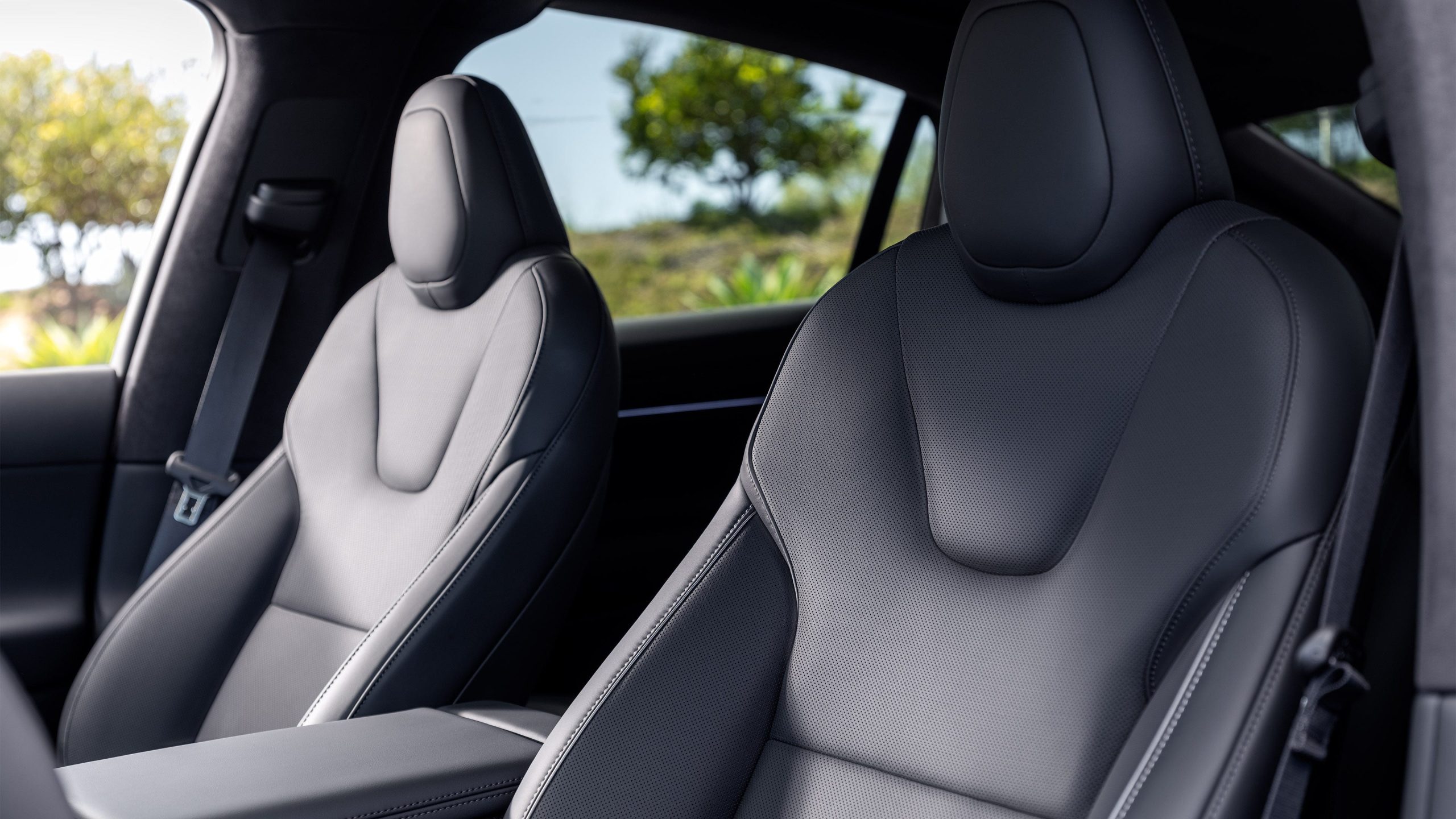 Tesla Model X SUV 2026 Review fig 4