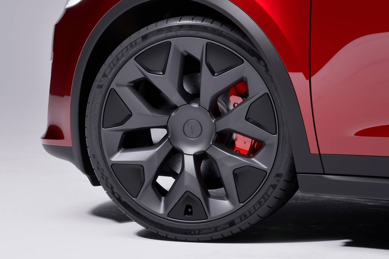 Tesla Model X SUV 2026 Review fig 7