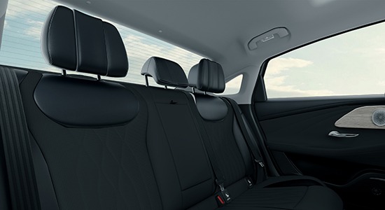 CHERY ARRIZO 8 interior-1