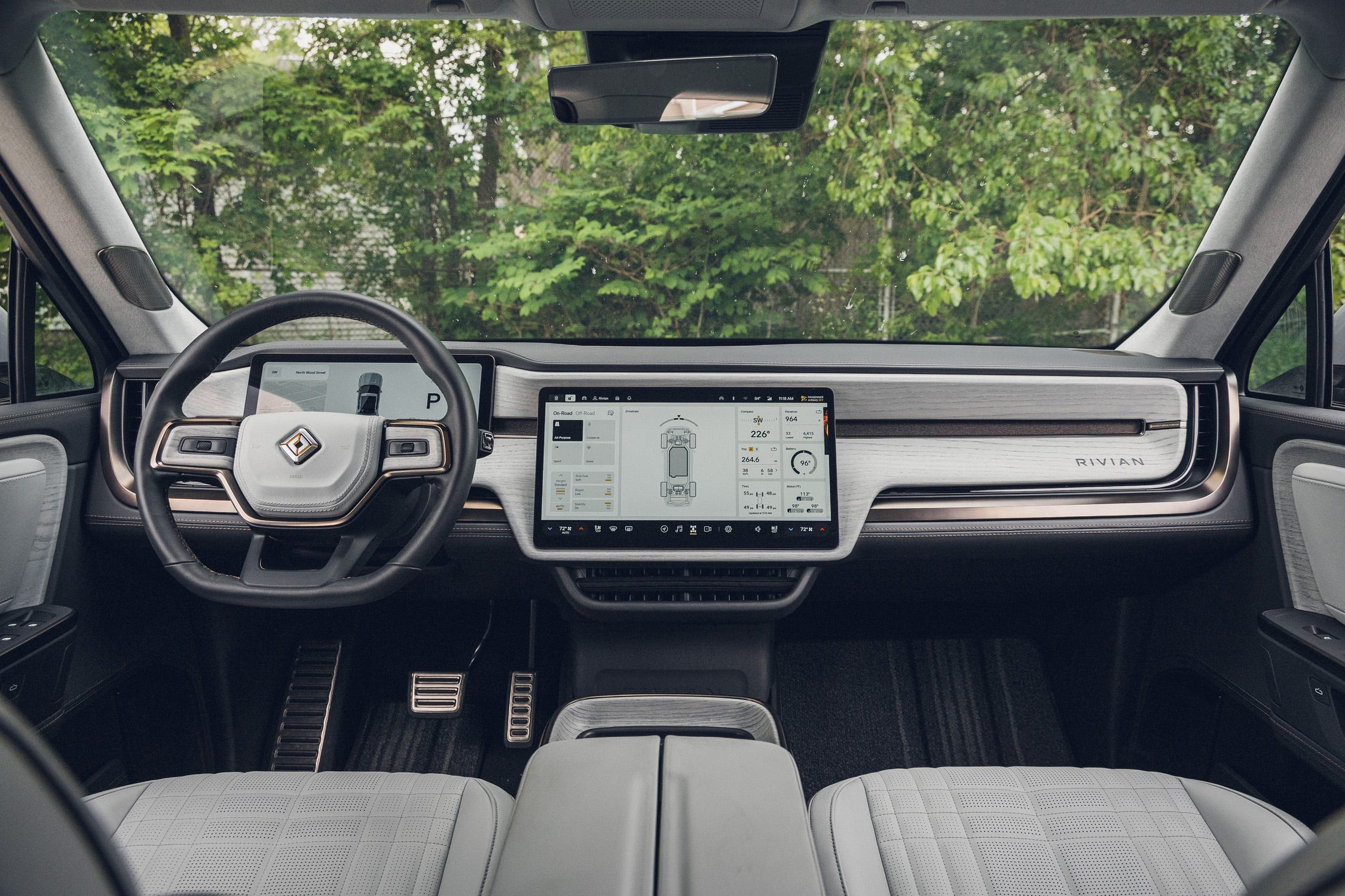 Rivian R1T 2026 fir 30