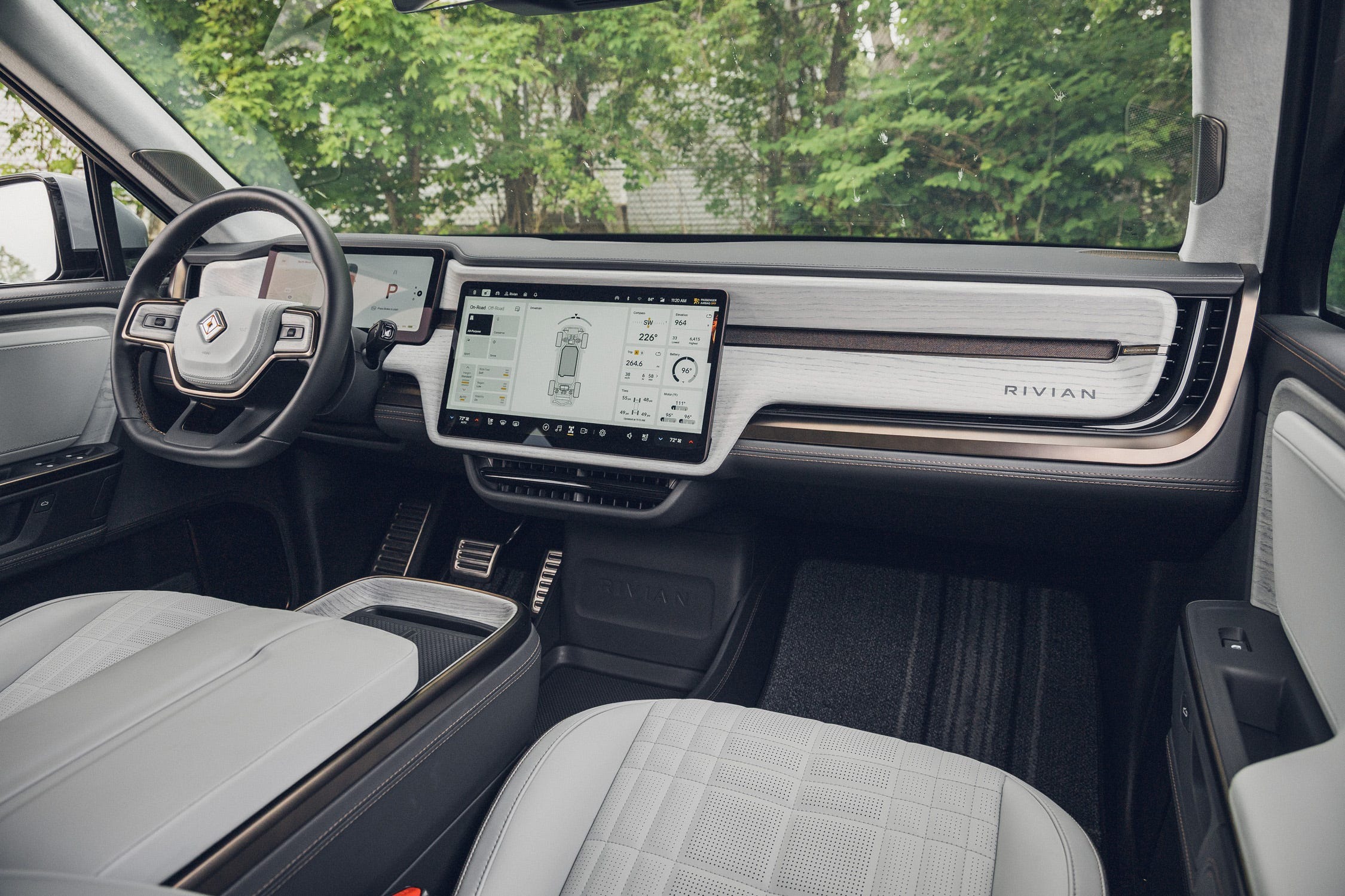Rivian R1T 2026 fir 34