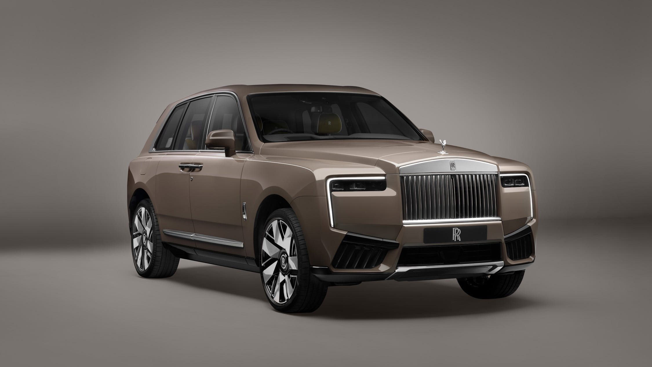 Rolls-Royce CULLINAN 2026 exterior