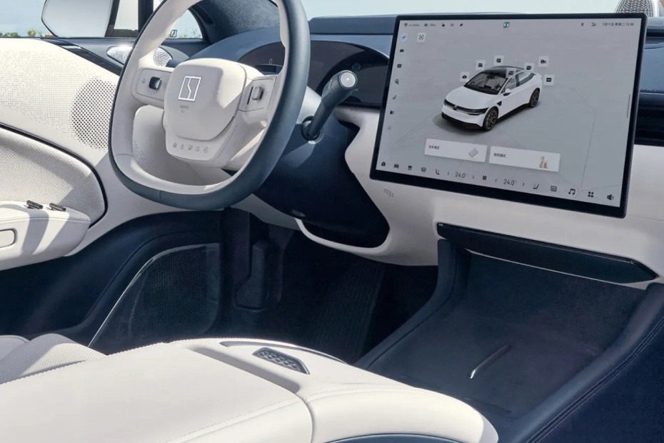 Zeekr Luxury Sedan 2026 fig 4