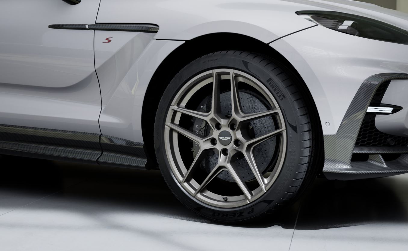 2026 Aston Martin DBX S 2026-WHEEL